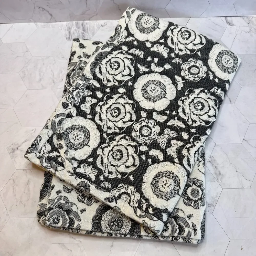 Crate & Barrel Dishtowels Cotton Black & White Floral Jacquard Set of 2 in EUC